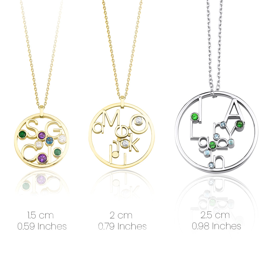 Petite Gold Hugging Names Necklace (1.5 cm / 0.59 inches)